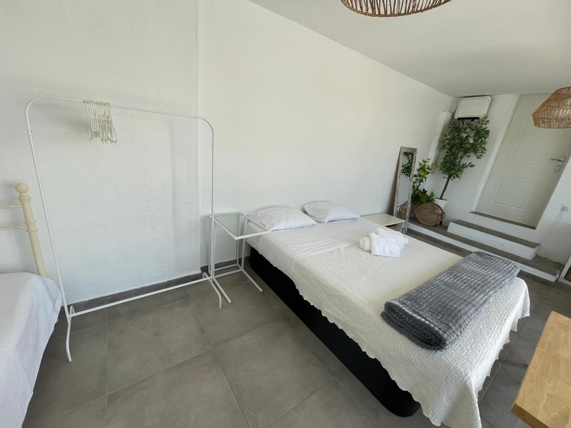 Mediterranean House - Habitaciones Privadas En Casa Compartida Mairena del Aljarafe Exterior photo